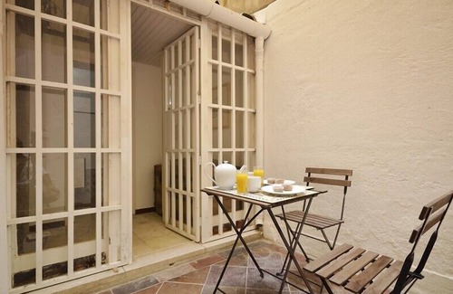 Sacramento Condo | Large charismatic refined open space studio in best quarter