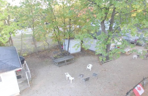 Wasaga Beach Cottage | Large Cottage, 2 min Walk to Beach, BCC #1