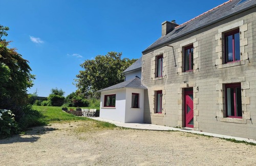 Landivisiau House | Large country house 2 minutes from the expressway
