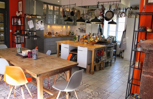 Misse House | Large country mansion with chef's kitchen in Loire wine and chateau region