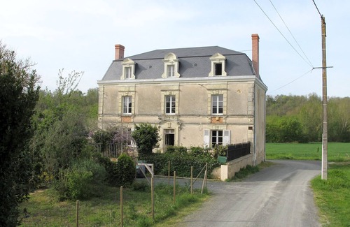 Misse House | Large country mansion with chef's kitchen in Loire wine and chateau region