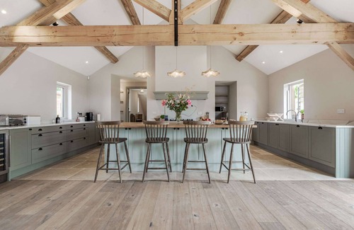 Little Coxwell House | Large dog friendly holiday home with a hot tub in the Cotswolds - The Oat Barn