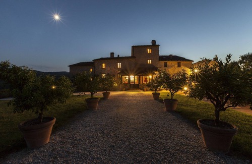 Tocchi Villa | Large estate for 16 in Tuscany: spa, near siena, monticiano