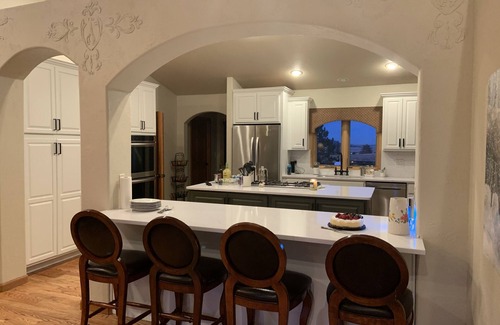 Monument House | Large estate with indoor pickleball, XL hot tub, sauna, golf & VIEWS galore!