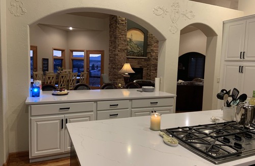 Monument House | Large estate with indoor pickleball, XL hot tub, sauna, golf & VIEWS galore!
