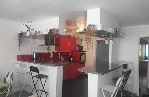 Koenigshoffen Est Apartment | Large family apartment for 6 to 10 people (1 BB bed available)