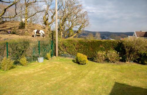 Merthyr Tydfil House | Large family Bungalow, parking & Bike Store BPW