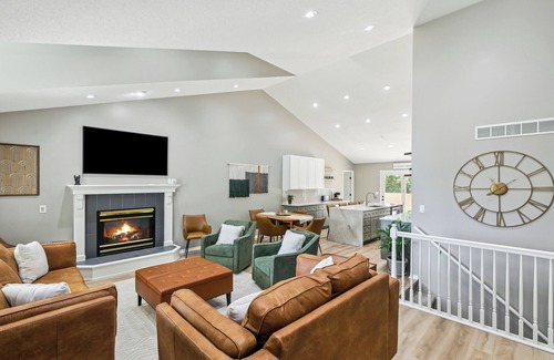 Andover House | Large Family Gathering Space: Sleeps 17! Kid Friendly Game Room, with 6 TVs!