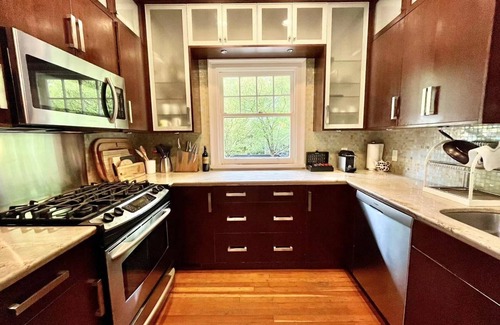 Shaughnessy House | Large family home, sleeps 8, in excellent location