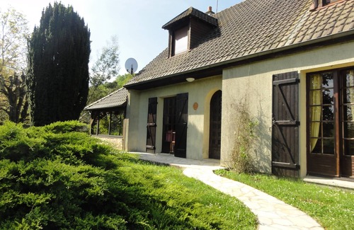 Villedomer House | Large family house with shaded garden in the heart of the Loire Valley