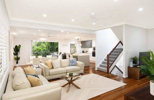 Taringa House | Large Family Pool Home in Taringa|6km to CBD|Pets