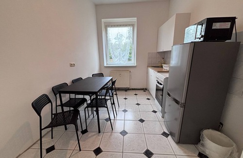 Zeitz Apartment | Large flat with separate rooms for 8 guests STPh