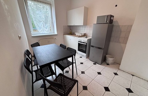 Zeitz Apartment | Large flat with separate rooms for 8 guests STPh