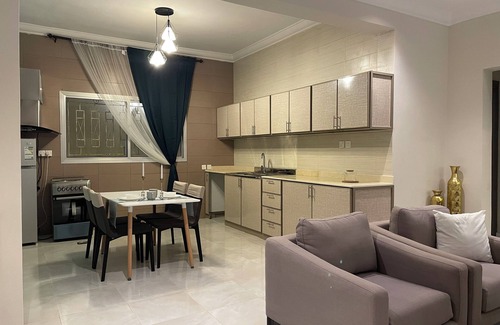 Al Sulimania Apartment | Large Fresh Family Two-bedroom Flat with Terrace