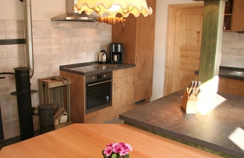 Sehmatal-Neudorf Apartment | Large holiday apartment - holiday apartment "Zum Karzl"