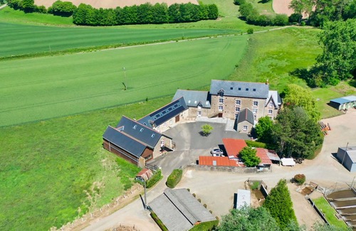 Desertines House | Large Holiday Home | 5 bedrooms | Shared Pool/Gym/games room | WIFI | No pets