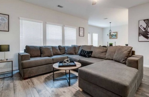 Flemington House | Large Home Conveniently Located Quiet Neighborhood