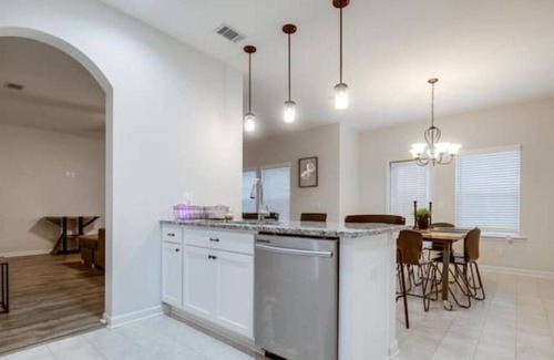 Flemington House | Large Home Conveniently Located Quiet Neighborhood