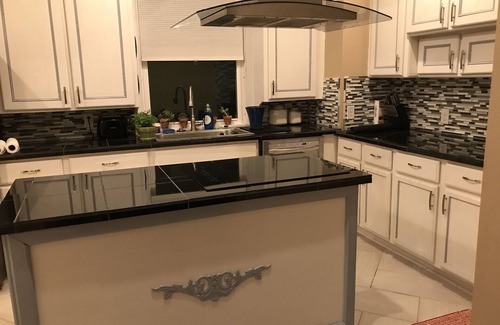Dundee-Happy Hollow Historic District House | Large Home In Dundee For Families, Pets Welcome