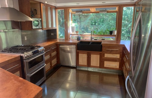 Vernon House | Large home near lakes and mountains