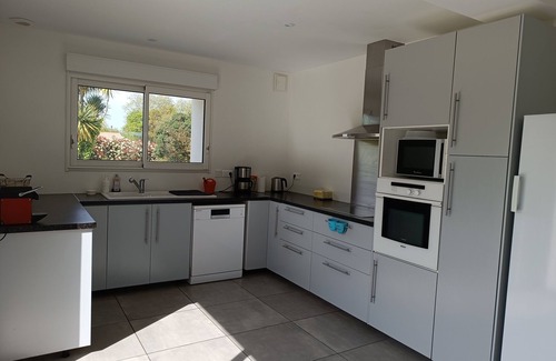 Orx House | Large house 10 minutes from the ocean with swimming pool