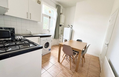 Hackney Downs House | Large house in Hackney