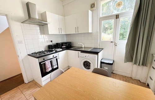 Hackney Downs House | Large house in Hackney