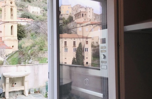 Lama House | Large house in medieval village between sea and mountains with panoramic view