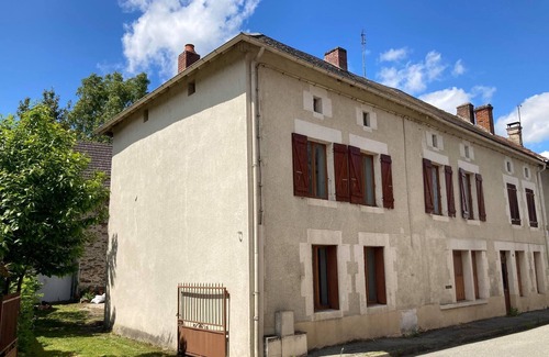Lauriere House | Large House in Rural France near fishing lake