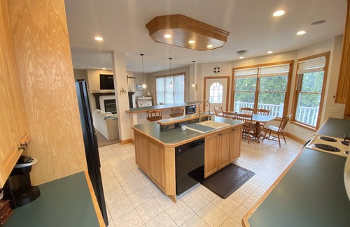 Mitiwanga House | Large Lake House - Just Steps Away From The Beach in Private Community