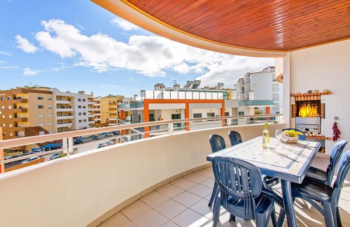 Lagos Apartment | Large Luxury 3 Bedroom Penthouse TotallyPrivate Rooftop Sun Terrace Indoor Pool
