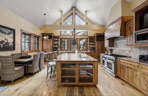 Incline Village House | Large Luxury 6 bedroom Family Home