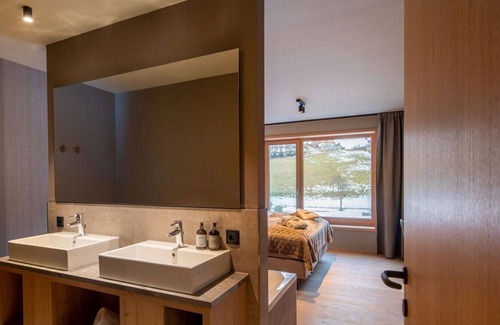 Schruns Apartment | Large Luxury Penthouse, pool & SPA, by the mountain railway, PURE Resort Schruns