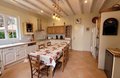 Ribagnac Villa | Large Luxury Villa with private heated Pool, Jacuzzi & Sauna for up to 25people