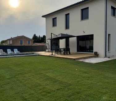 Violes Apartment | Large luxury villa with pool