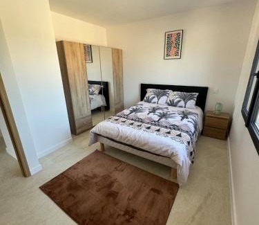 Violes Apartment | Large luxury villa with pool