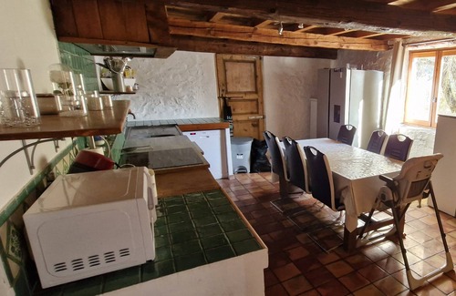 Faucon-de-Barcelonnette House | Large mountain village house with heated pool