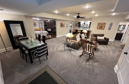 Midtown Apartment | Large Midtown basement apt + walk 2 Beltline/PCM/Piedmont Park