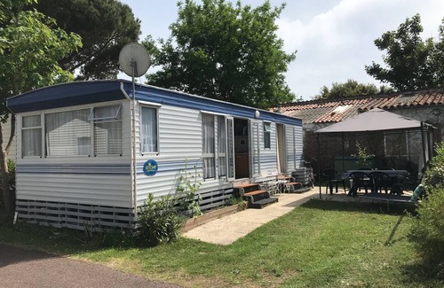 La Cotiniere House | Large Mobil-Home Pleasant and well equipped. In wooded setting.