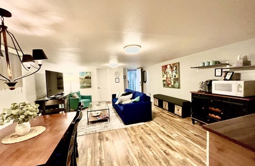 Three Tree Point Apartment | Large Modern 2 Bedroom near Ocean, Airport, and Seattle with private garage