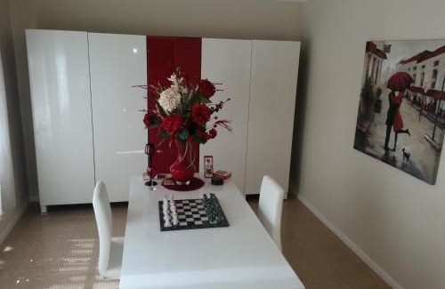 Missouri City House | Large Modern Residence with private guest, family room & business office