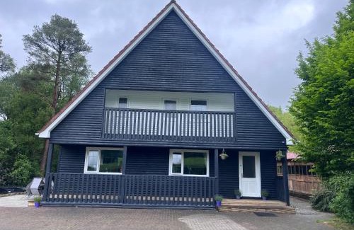 Bailieborough Ski Chalet | Large Newly Refurbished Lakeside Chalet With Optional Private Hot Tub