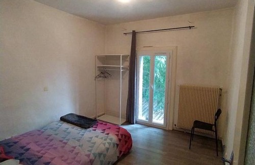 Aiguelongue House | Large Peaceful Room