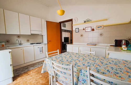 Verdellino House | Large penthouse with terraces + closed parking space -served by public transport