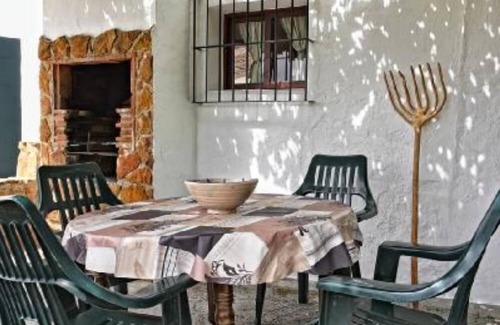 Las Lagunillas Cottage | Large rural house in the center of Andalucia for 12 people with swimming pool and barbecue.