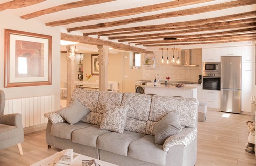 Anorbe Cottage | Large rural house for families and groups in the center of Navarra