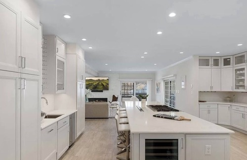 North Sea House | Large, secluded Watermill/Southampton estate with pool