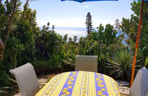 Southampton Apartment | Large studio apartment w/views. Close to beaches