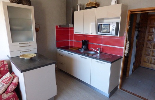 Les Angles Apartment | Large studio cabin, ski slopes, 5 people, parking, WIFI