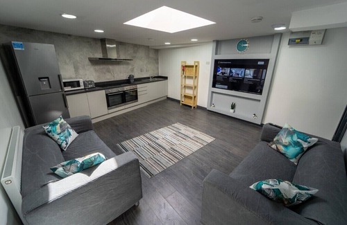 Selly Oak Apartment | Large studio close to UOB